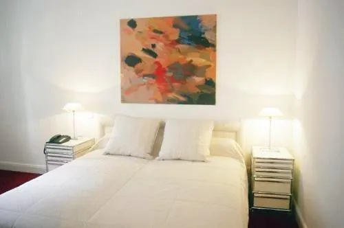 Dirazi Guesthouse & Apartments Gmbh 프랑크푸르트 아파트호텔
